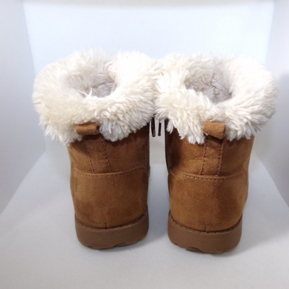 Cat And jack Winter Boots Girls Size 6 Great gently worn condition! - Picture 3 of 8